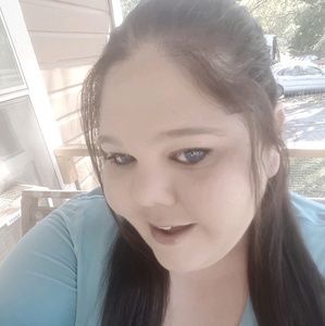 Meet your Posher, Alicia